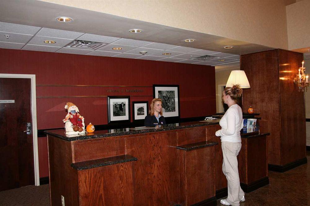 Hampton By Hilton Brattleboro Hotel Интериор снимка