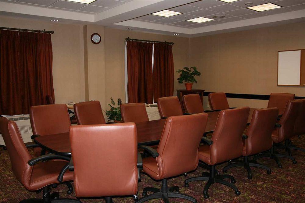Hampton By Hilton Brattleboro Hotel Съоръжения снимка