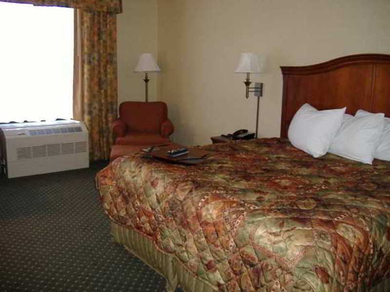 Hampton By Hilton Brattleboro Hotel Стая снимка